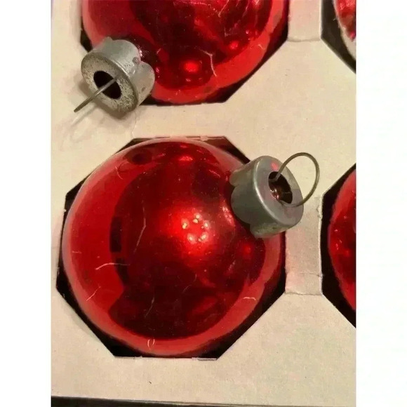 Vintage Pyramid Glass Holiday Christmas tree Ornaments Set of 18 Red & Silver - Picture 3 of 7